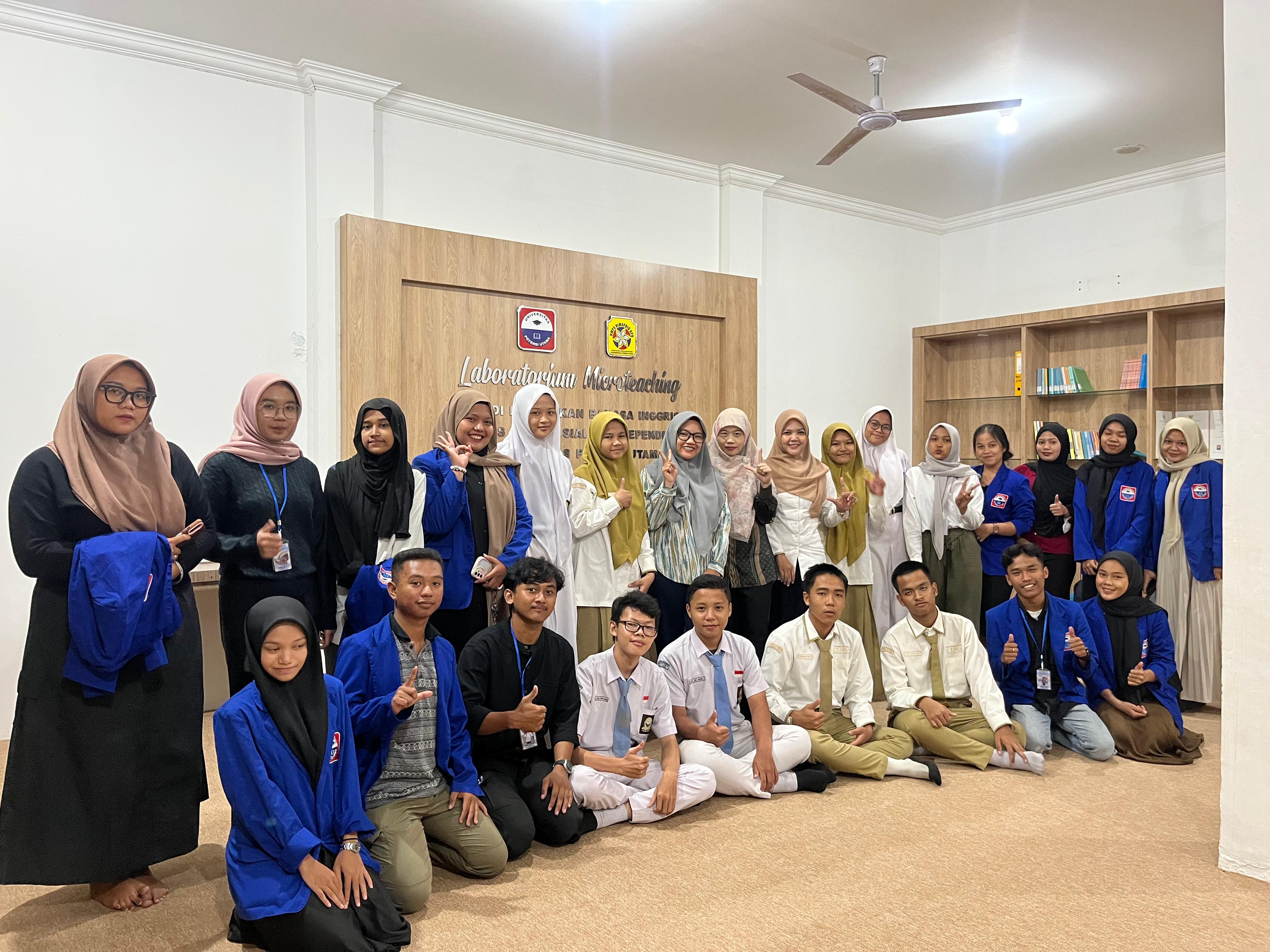 English Fun Competition 2025: English Olympic Pacu Semangat Berbahasa Inggris di Universitas Potensi Utama